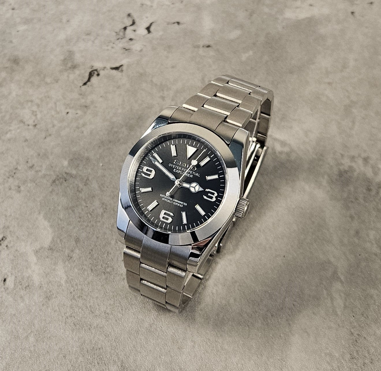 Black Dial Explorer Quartz