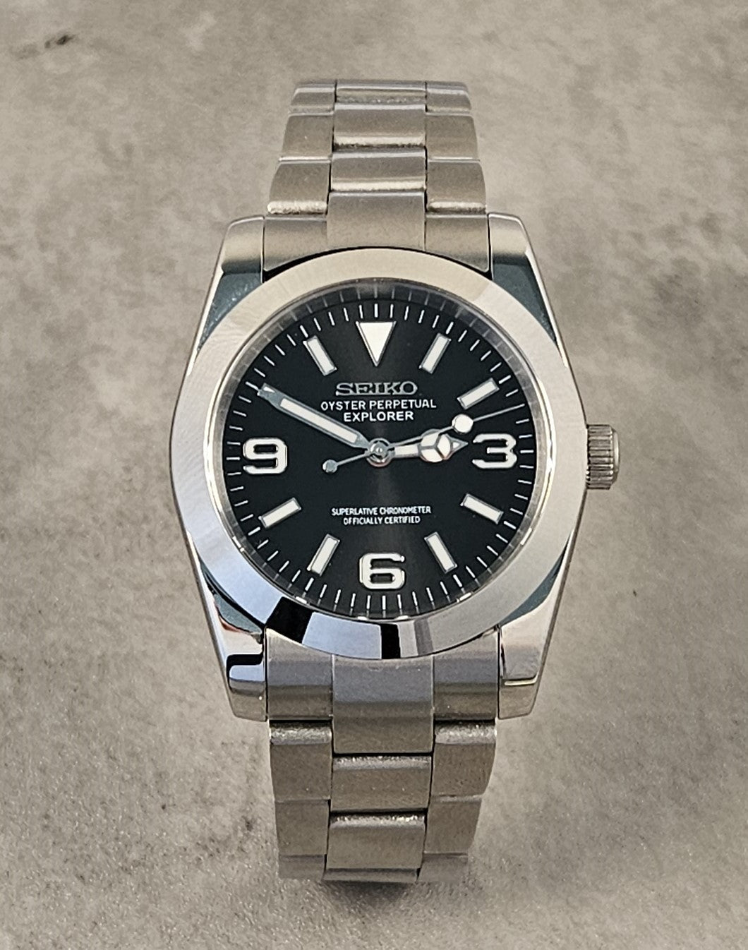 Black Dial Explorer Quartz