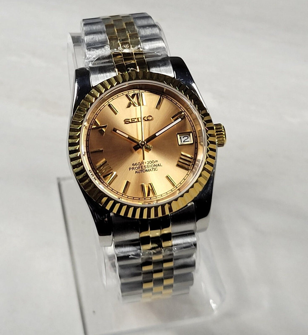 Roman Fluted Date Watch