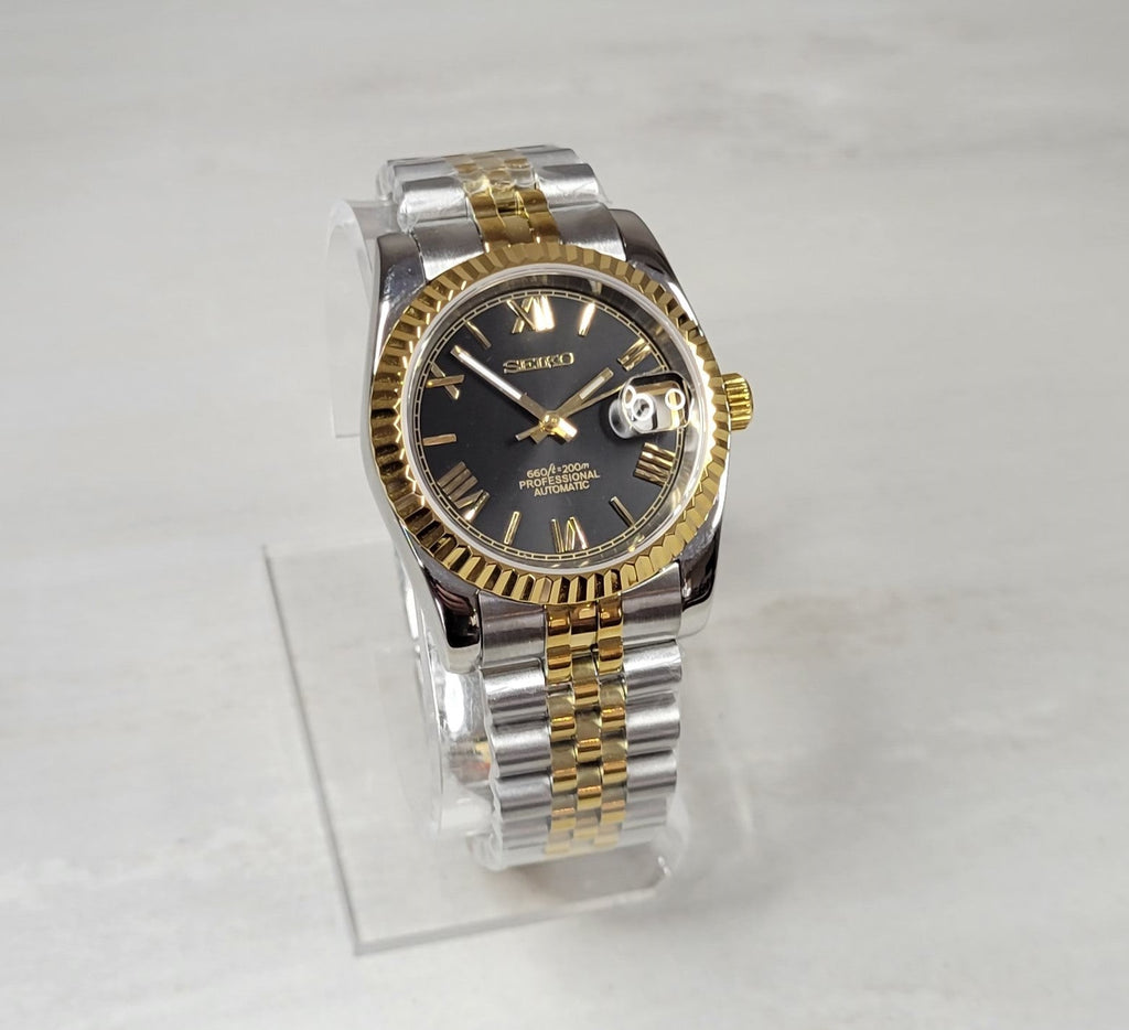 Roman Fluted Date Watch