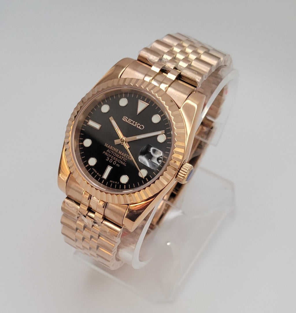 Black Fluted Rose Gold Date Watch