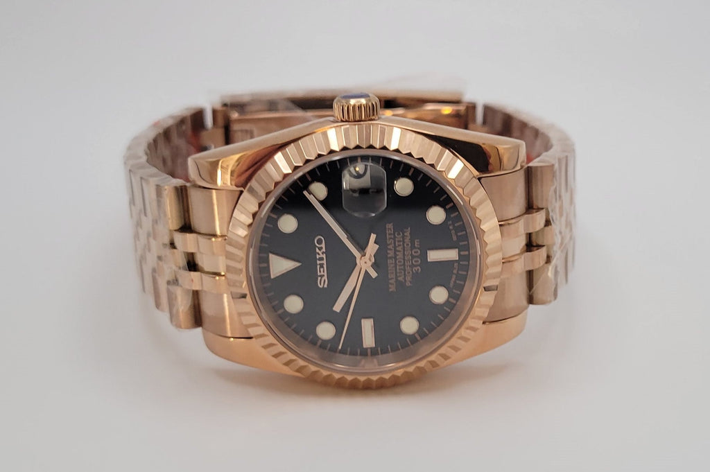 Black Fluted Rose Gold Date Watch